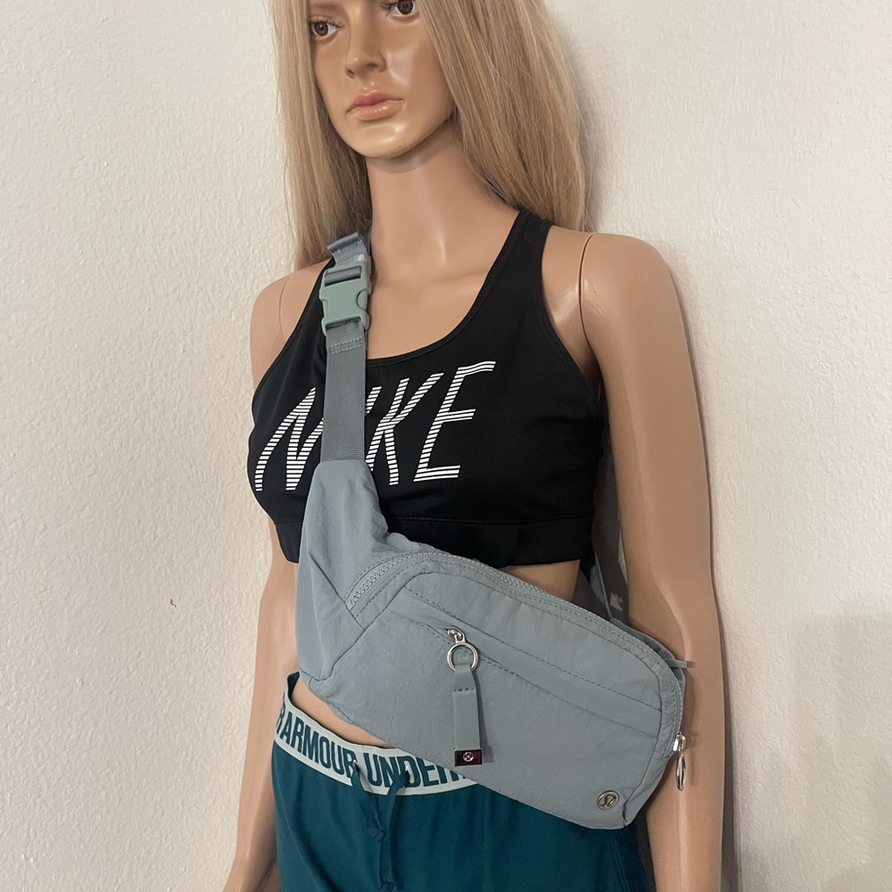 Lululemon On The Beat Belt Bag* 4.5L Blue Cast - Picture 2 of 16